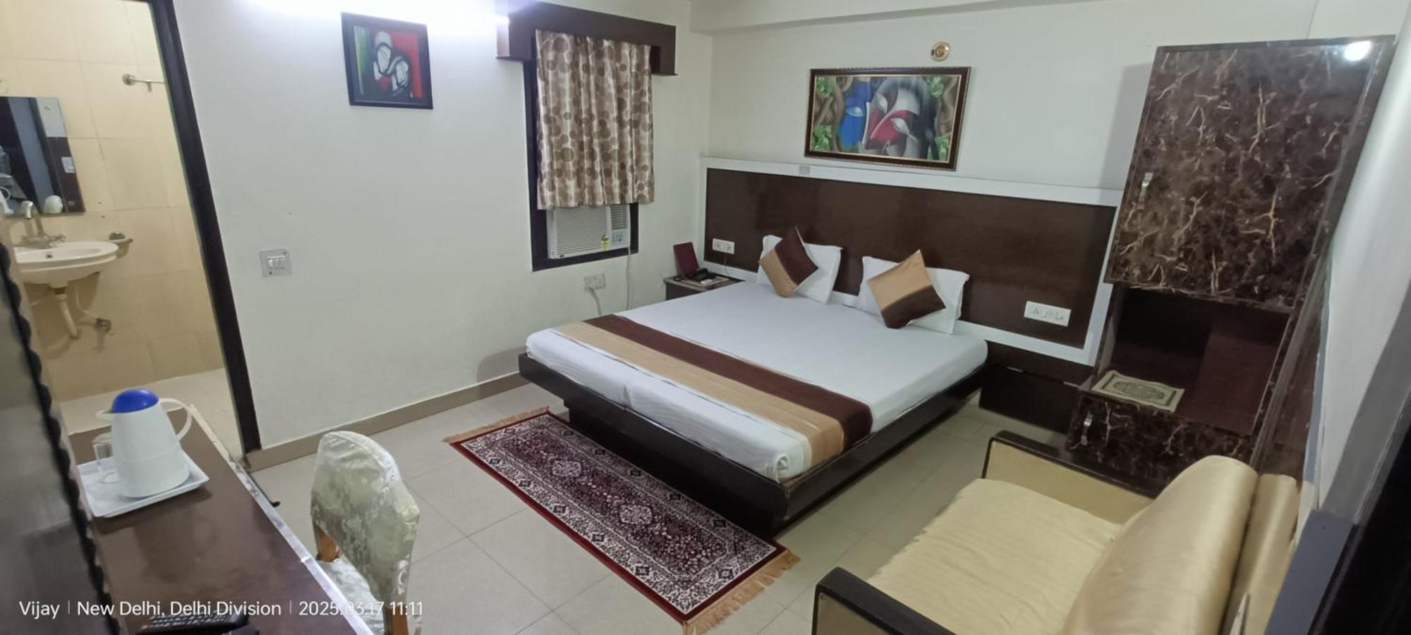 Hotel Su Shree Continental 5 Minutes Walk From New Delhi Railway Station Exterior photo